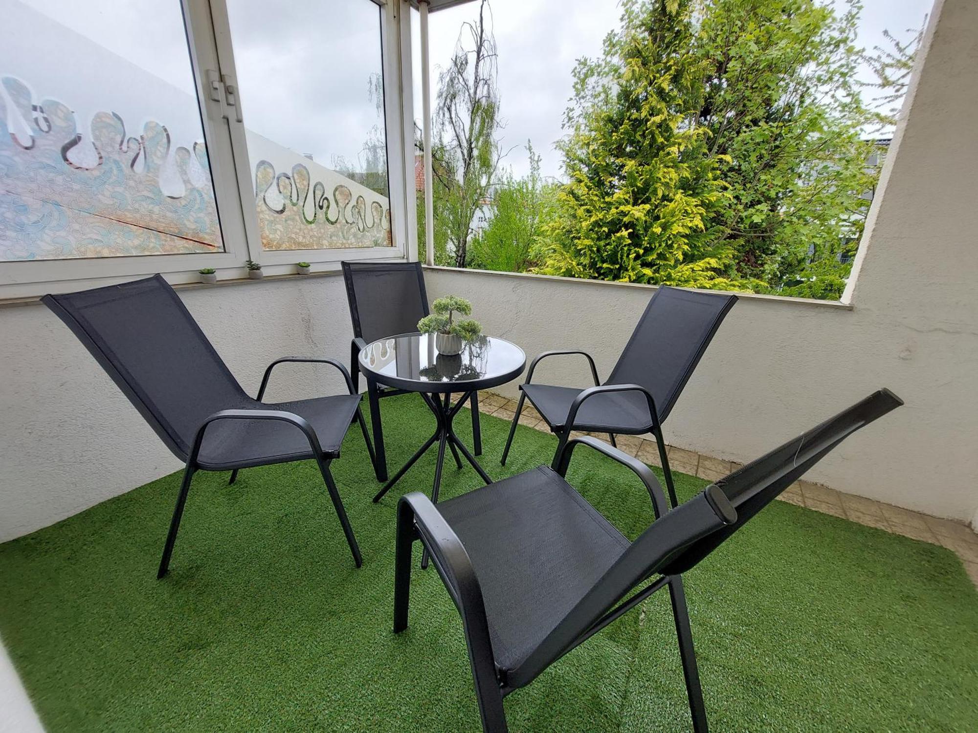 Cozy Home, 7 Beds, Wifi, Kitchen, Balcony, Bielefeld Center Eksteriør bilde